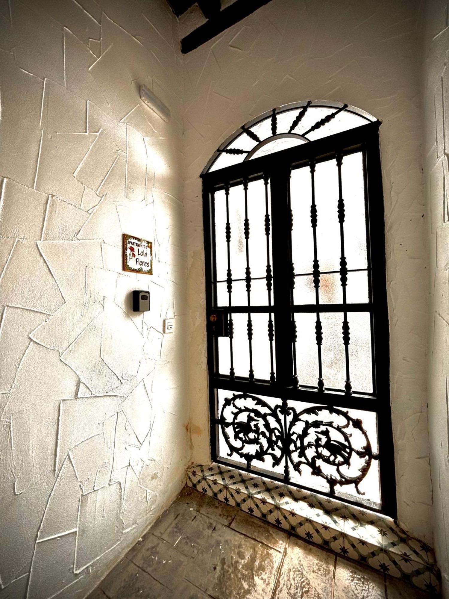 Apartamento La Lola - Patio Privado เฮเรซ เด ลาฟรอนเตรา ภายนอก รูปภาพ